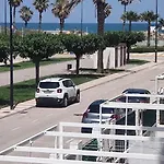 Estudio En Primera Linea De Playa